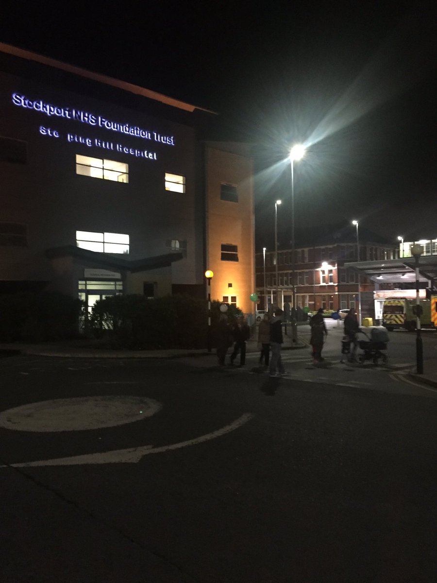 Jay Begum-Drummond (@jbd_01) on Twitter photo My Bliss little lights walk, great turn out!! Thanks guys. 😊🎈👍🏼#WorldPremarurityDay #littlelivesmatter <a href="/SarahFullwood1/">Sarah Fullwood RN 💙</a> <a href="/Ainsworth_Si/">Simon Ainsworth</a> <a href="/StockportNHS/">Stockport NHS FT</a> My Bliss little lights walk, great turn out!! Thanks guys. 😊🎈👍🏼#WorldPremarurityDay #littlelivesmatter <a href="/SarahFullwood1/">Sarah Fullwood RN 💙</a> <a href="/Ainsworth_Si/">Simon Ainsworth</a> <a href="/StockportNHS/">Stockport NHS FT</a>