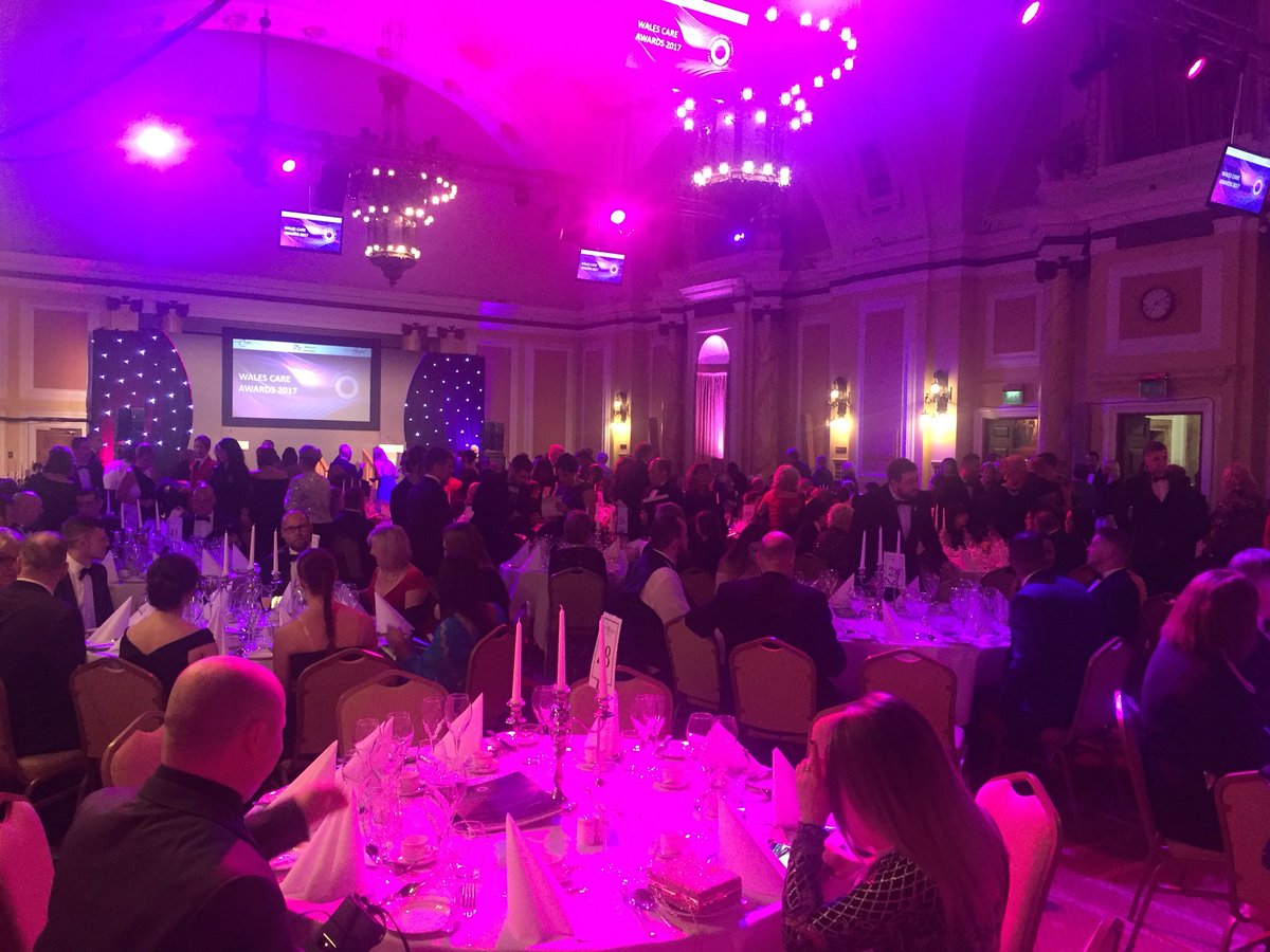 Eleriwills's tweet photo. @AwardsWc  having a fantastic night so far https://t.co/Mgjn1apnEl