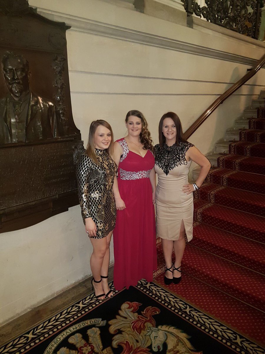 Eleriwills's tweet photo. @AwardsWc  having a fantastic night so far https://t.co/Mgjn1apnEl