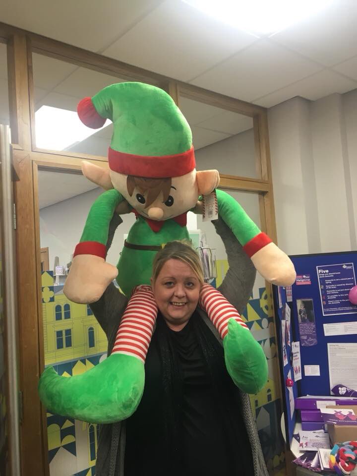 Jean5724's tweet photo. #elfieselfie happening in Helensburgh! Join @Argyll_ButeTSI Helensburgh &amp; partners for Be Aware Prepare...it’s Winter 1st Dec at @helensburghcos from 1.30pm #1000voices @alzscot @ReidVal537 @lizh5662 @suebrannan50 @AliGildea @alzscot #LocalVocals #KnittingBee https://t.co/B0sX7vRWRm