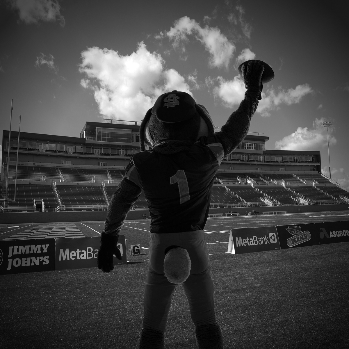 🎶 Ring the bells for South Dakota 🔔
💛 The Yellow and the Blue 💙

Good luck, <a href="/GoJacksFB/">SDSU Football</a>!