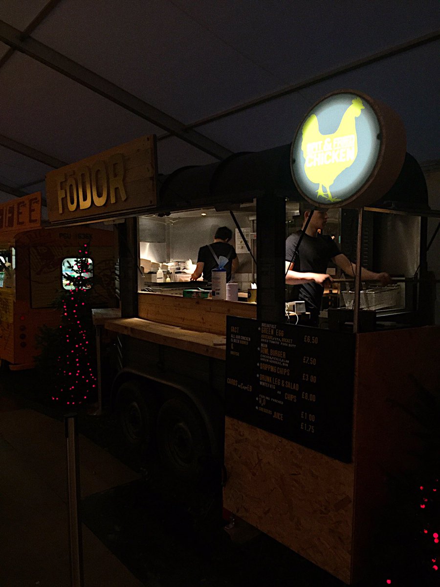 fodorfeed's tweet photo. Day 2 done! @wealdenfairs #midwinterfair come find us tomorrow for an end of show special 🙌🏻 #beerbrined #streetfood #kentfood #chicken #eeeeeats #FoodFriday #burger https://t.co/39ahcKMYpr