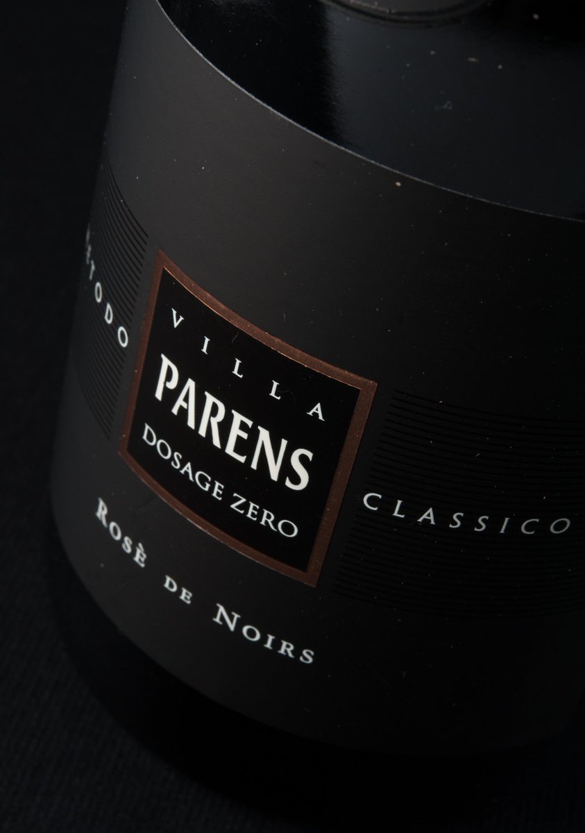 VillaParens's tweet photo. Per il secondo anno consecutivo i #5grappoli della Guida @Bibendaofficial 2018 al nostro #MetodoClassico #RosedeNoirs dosagezero 2014. La consegna del premio a Giovanni Puiatti domani @RomeCavalieri nel corso del #GranGalà. Per #VillaParens un altro brillante successo. https://t.co/xiJdEIPczD