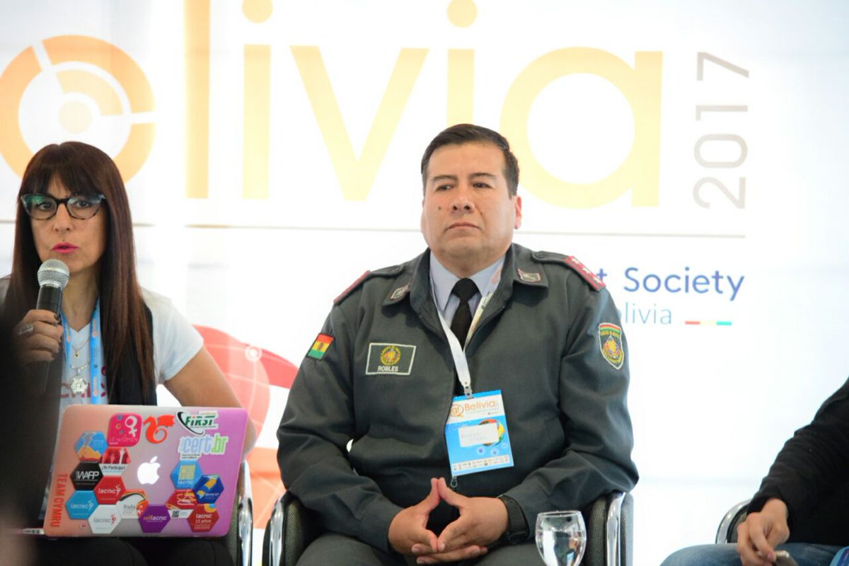 AgeticBolivia's tweet photo. Richard Robles también hace un repaso sobre todas las iniciativas educativas que se tiene en materia de Seguridad de la Información en la EMI en mesa de "Seguridad de la Información y Ciberseguridad" en #IGFBO #FGIBO #EnVivo por https://t.co/U1ZaepkLHP https://t.co/FnwNhWKNVa