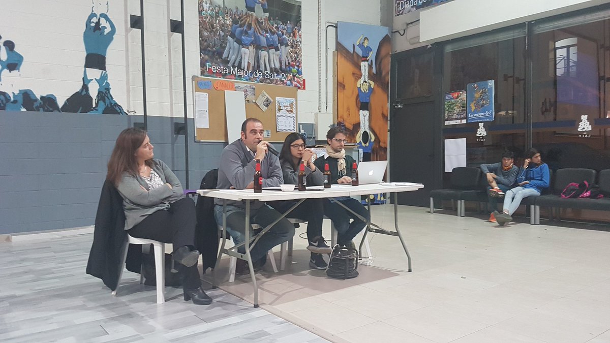 KoroKoronel75's tweet photo. Estem d'assamblea, tot just es donen gràcies a les empreses col·laboradores com @cuptelempreses, empresa que col·labora donant una bona cobertura 4G a @CanalMarrec https://t.co/JtRPbck162