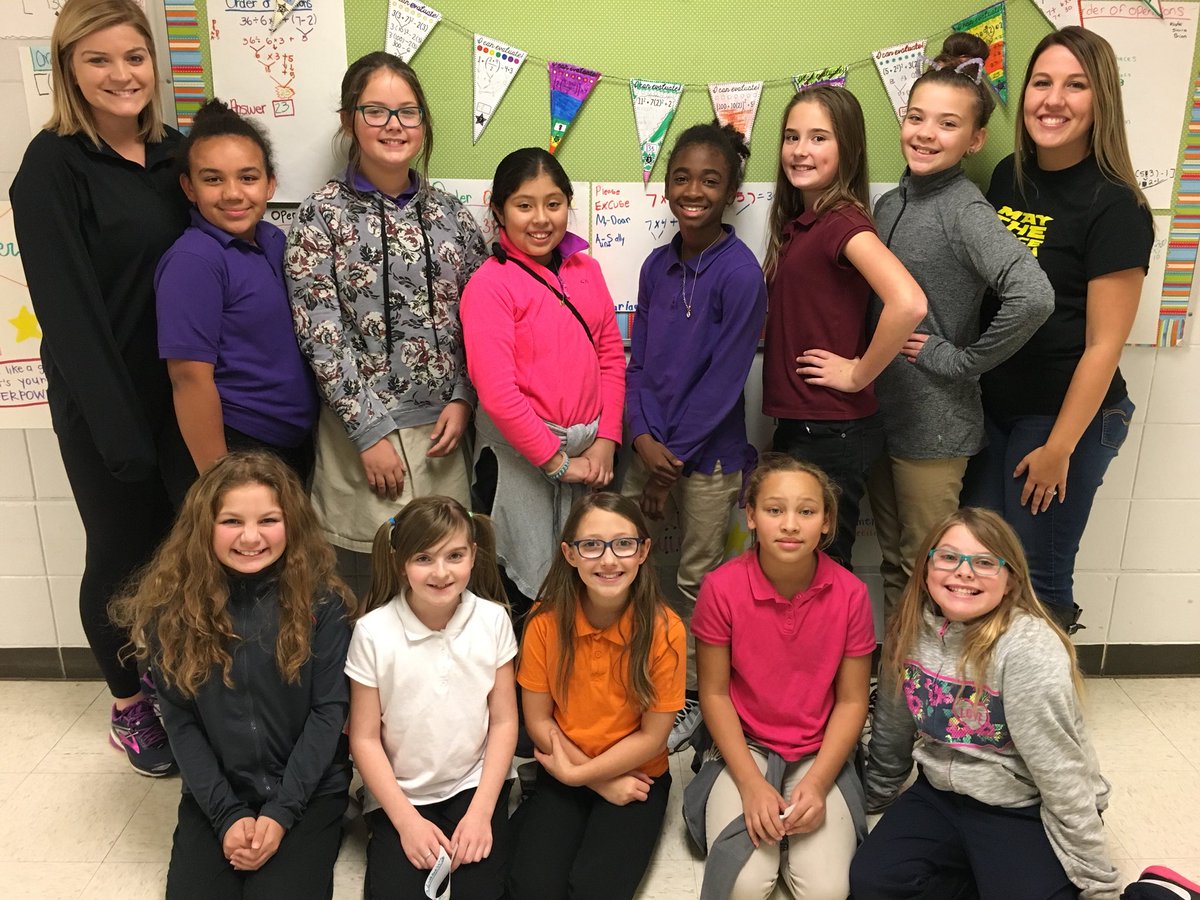 Fairdale_Elem's tweet photo. Girls on the Run... Gonna have some fun! Ready for their first official 5K tomorrow! #runlikeagirl #FairdaleWorld @ProudBulldogFES @ThirdGradeFES @FESChangeMakers https://t.co/SdhlbVwxSB