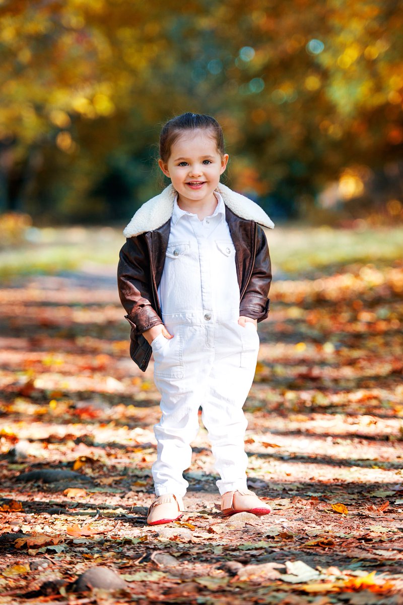 cocorocha's tweet photo. This little girl!!! 🍁 #ioniconran  🍂 photos by @thisisharri 🍁 https://t.co/FvLjFpNJPl