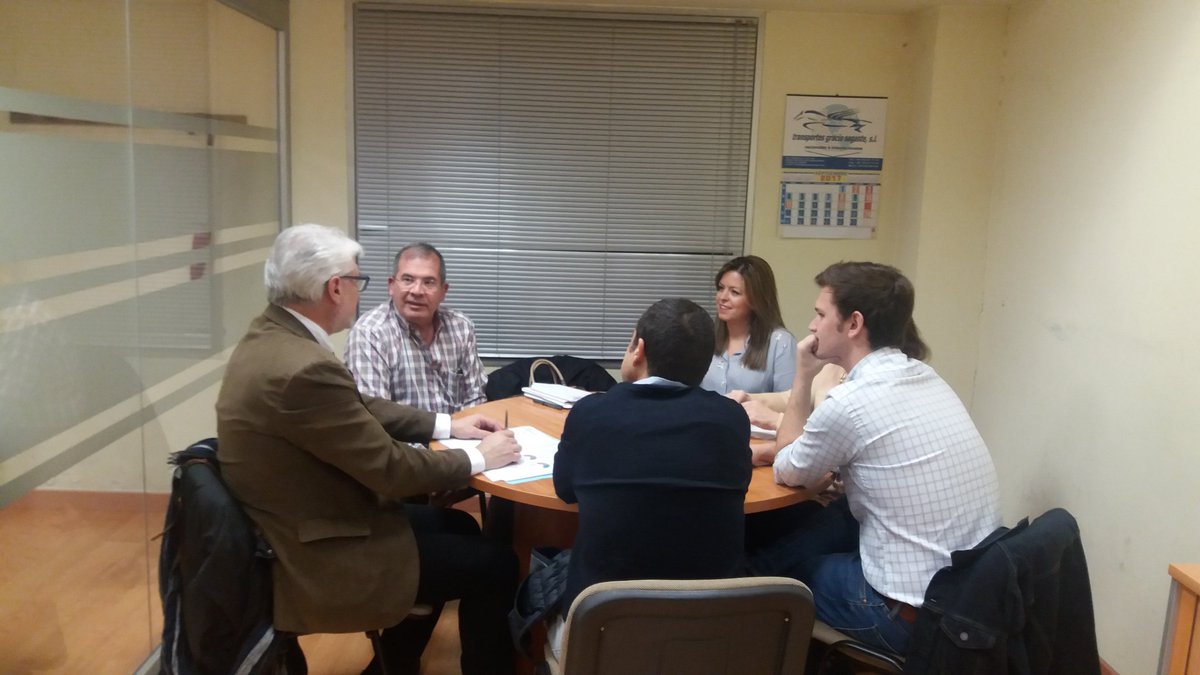 inmaculadadf's tweet photo. Hoy nos hemos reunido en Ejea con concejales y miembros de la Junta local para hablar sobre las futuras acciones y marcar líneas de trabajo. https://t.co/FNSRHyBY04