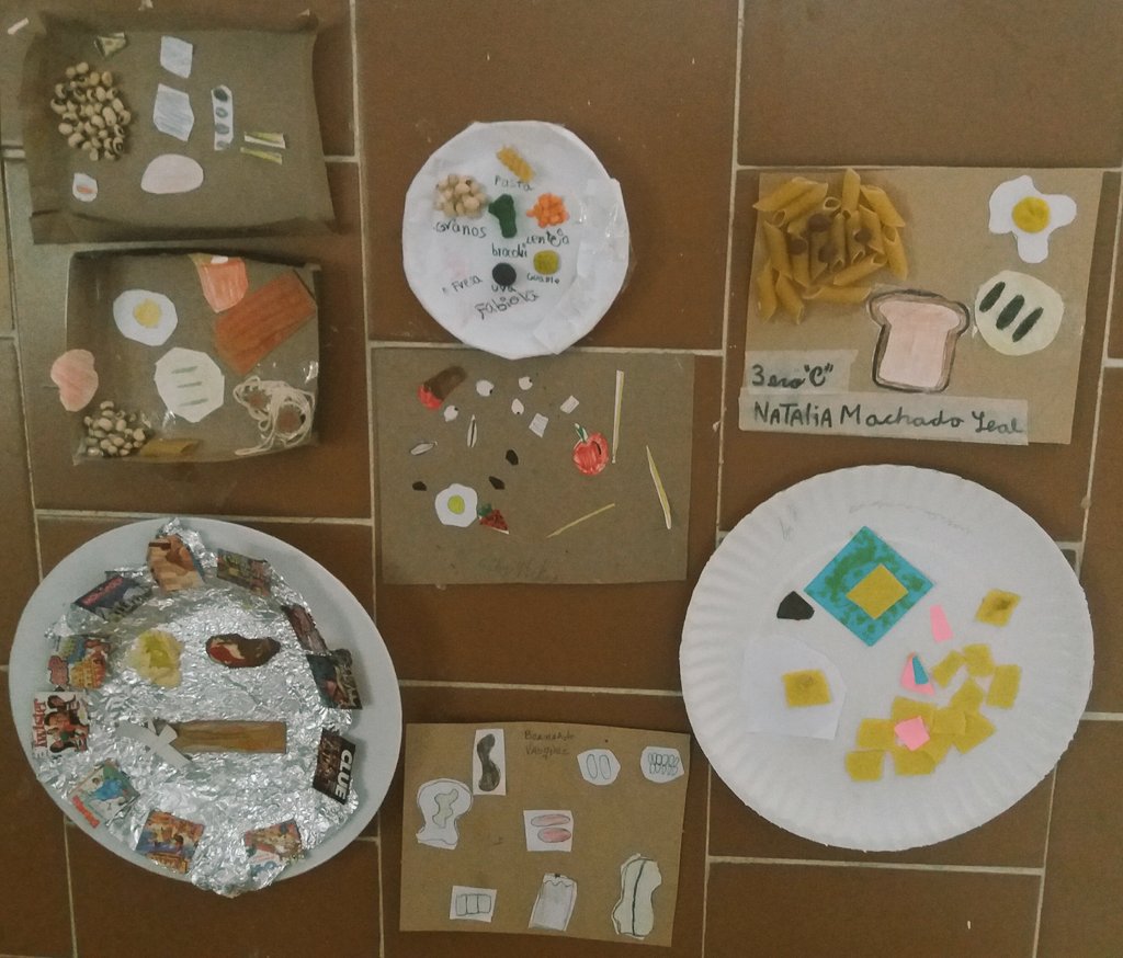 sedejuanito's tweet photo. Celebrando el día de la alimentación (18 de noviembre) en el @colegiojuan23 con pícnic y platos nutritivos hechos con material reciclable https://t.co/OlVBXPfNdC