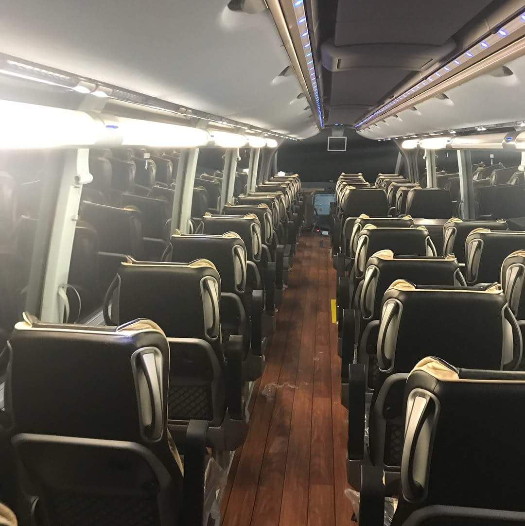 yeni_aksaray's tweet photo. Son model 2+1 olarak dizayn edilen Neoplan Starliner aracımız. Siz değerli misafirlerimiz için konfor ve rahatlıkta her zaman en iyisini seçiyoruz. #YeniAksarayHerZamanDahaYeni https://t.co/Z9A3N1V91k