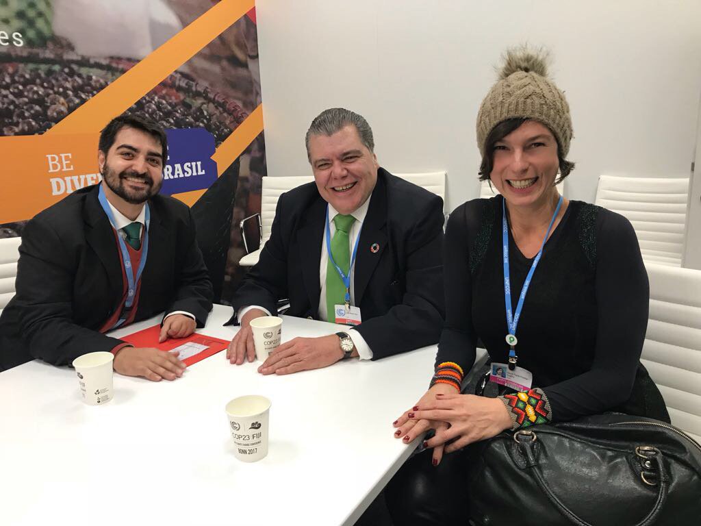 GellertParis's tweet photo. Meeting with the Minister of Environment of Brazil @COP23 #Hack4Water @WhatDesignCanDo #COP25 #Hack4Climate https://t.co/No21B9K4lP