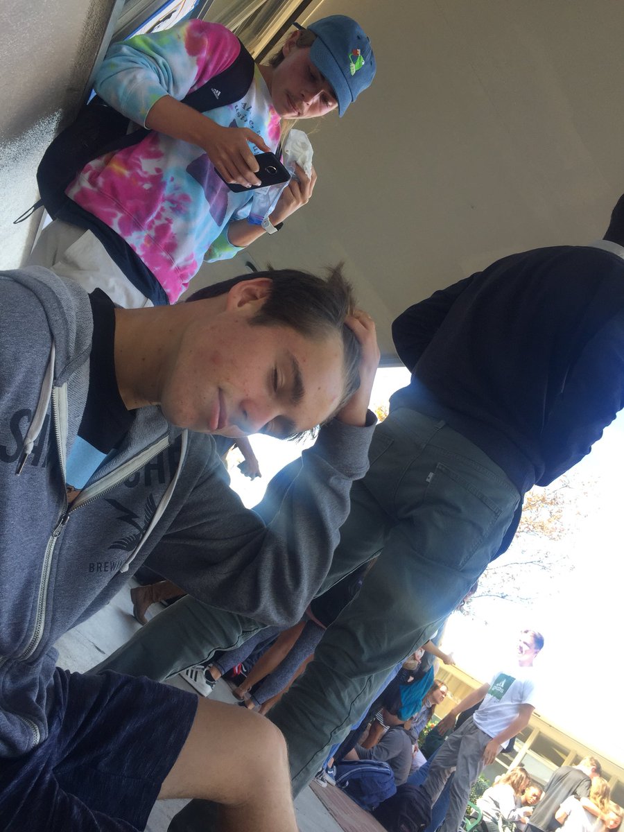 Stern_Josh_'s tweet photo. At lunch with the XC squad... https://t.co/ahRoPK8exq