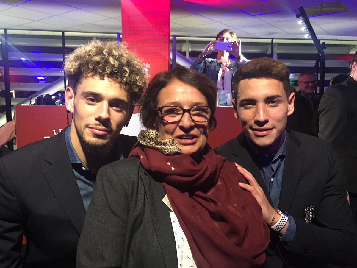 EmilieViaud's tweet photo. En plein Job Dating à Lille 👍 un arrière droit, un avant centre et... un gazier 👏💪 #DiversitéDesTalents @pjeg11 @PhilippeHurtrez @jmilasserre @alexperdrix @Christinetitin7 @sandrinevbr @L_Flourest @callistasky @GimonnetMP @guiglemaire https://t.co/gy7fYprWI5
