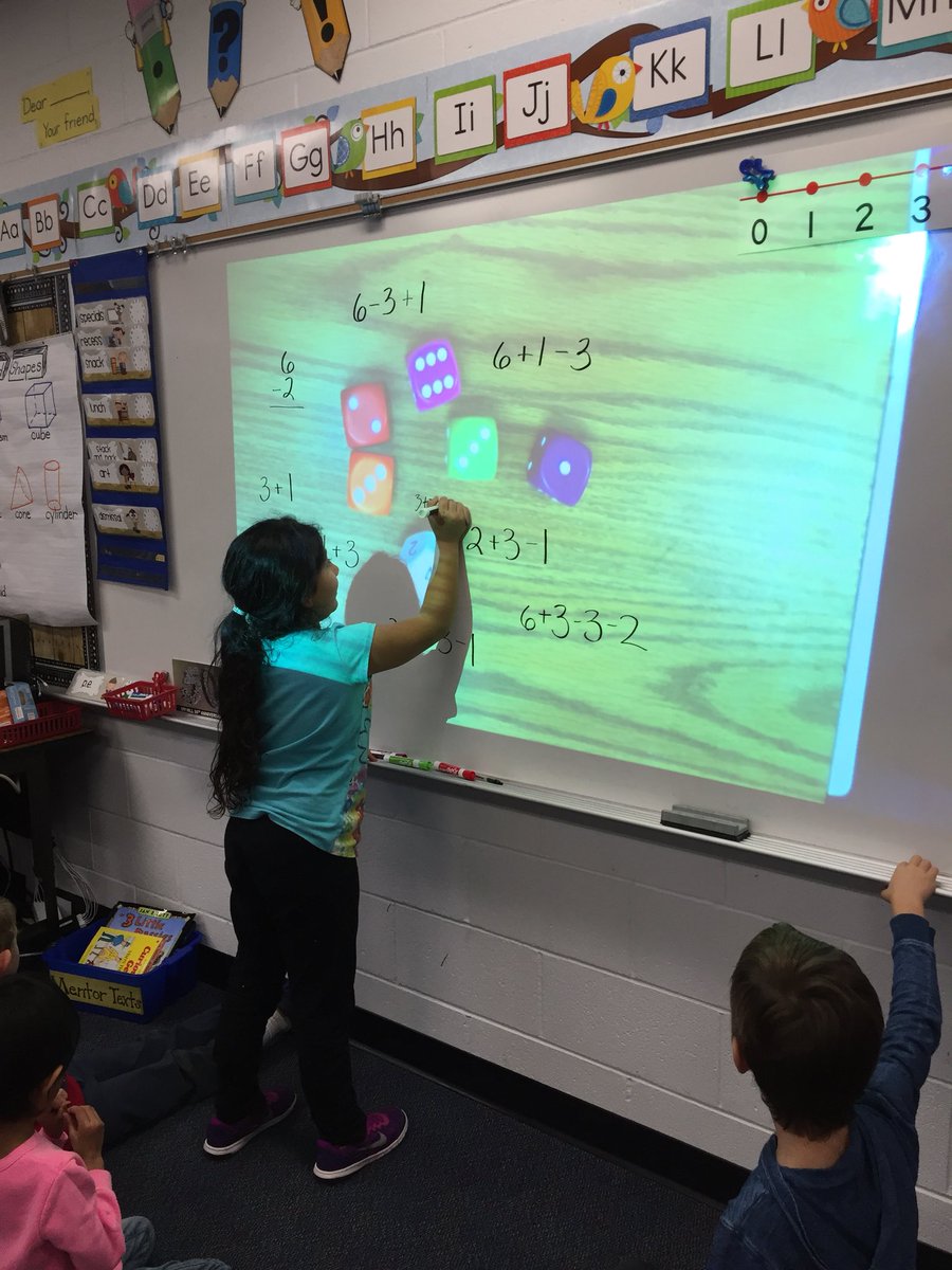 1mrsbedingfield's tweet photo. Challenging our brains to come up with different ways to get 4 @ThinkFun #Ivyhillleague #mathdicejr https://t.co/fpE4QG0sNW