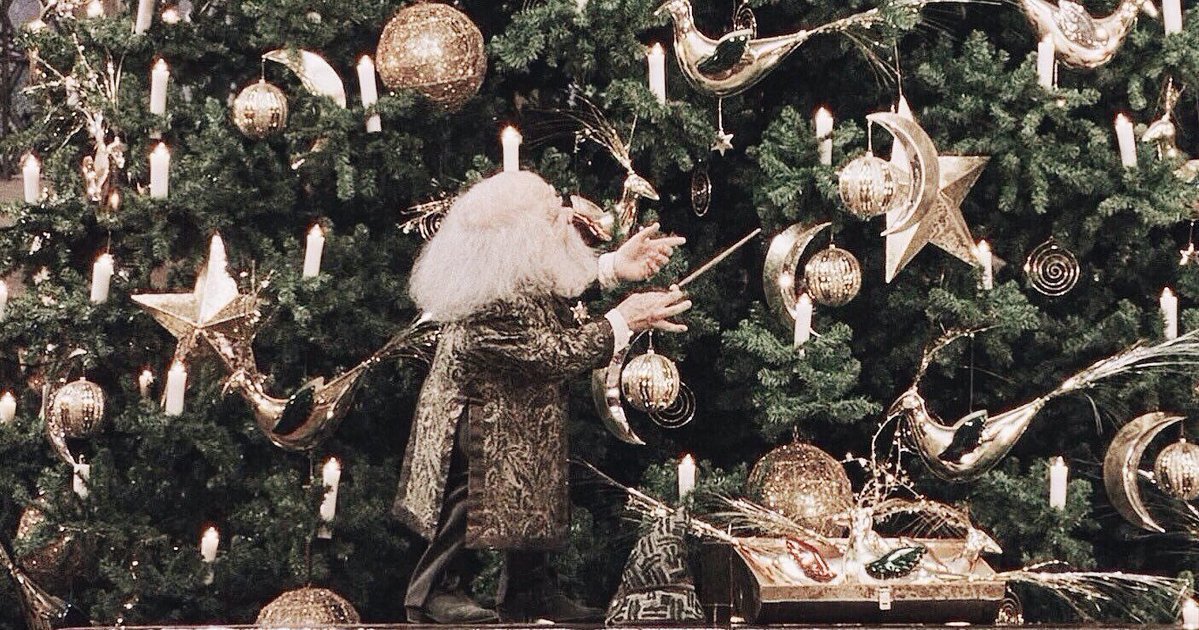 Hogwartssite's tweet photo. RT si te gustaría pasar la Navidad en Hogwarts. https://t.co/7BolAjXHeT