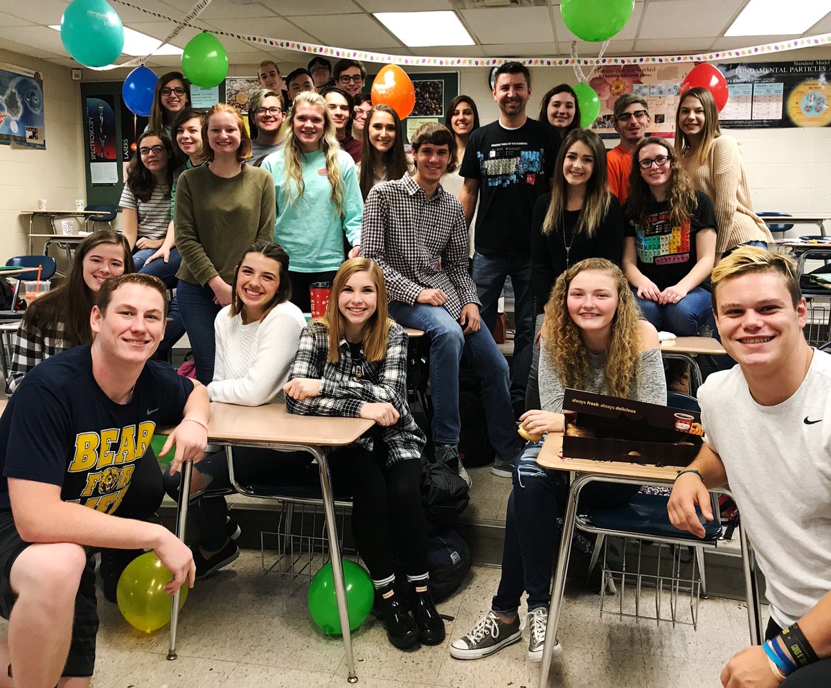 MrWellerChem's tweet photo. I want names of the confetti leader.  Graduation pending. #feelingspecial #feelingold #ThankYou #chemistry https://t.co/19CL08HESE