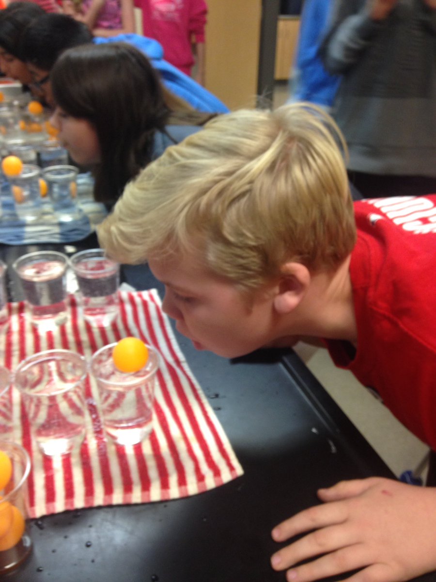 LDubsGatestone's tweet image. Water Surface Ball! #colourchallenge #class78