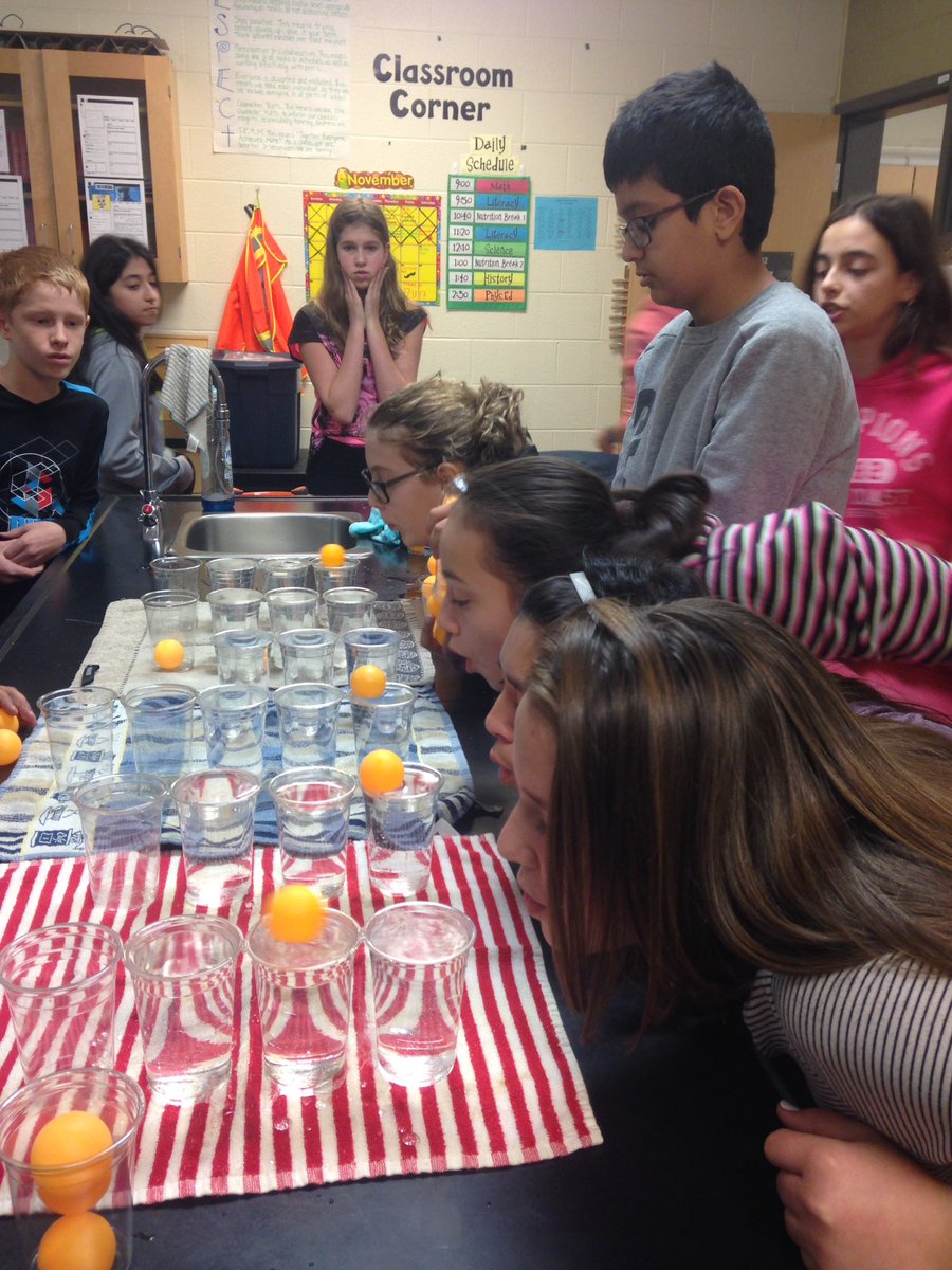 LDubsGatestone's tweet image. Water Surface Ball! #colourchallenge #class78