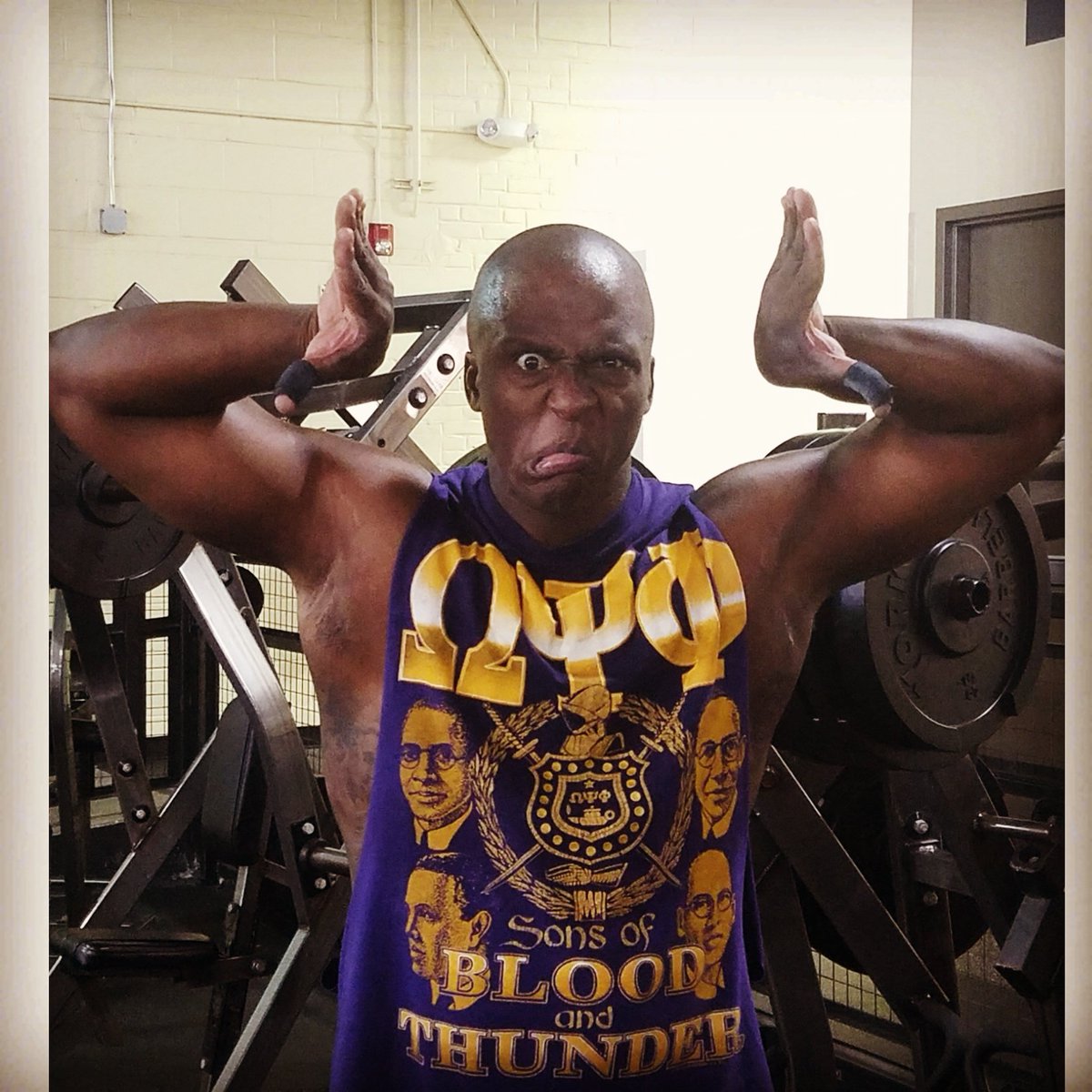 GoRoyJackson's tweet photo. Gotta stay in FIGHTING TRIM! Health is Wealth! QUE PSI PHI 'TIL THE DAY I DIE! 106 YEARS OF EXCELLENCE! LONG LIVE E MU! #DABRUHZ #OmegaPsiPhi #12thDistrictBruhz #OmegaMan #Omega #PurpleandGold #RoyJacksonComedy #GoRoyJackson https://t.co/W8K77V6TLH
