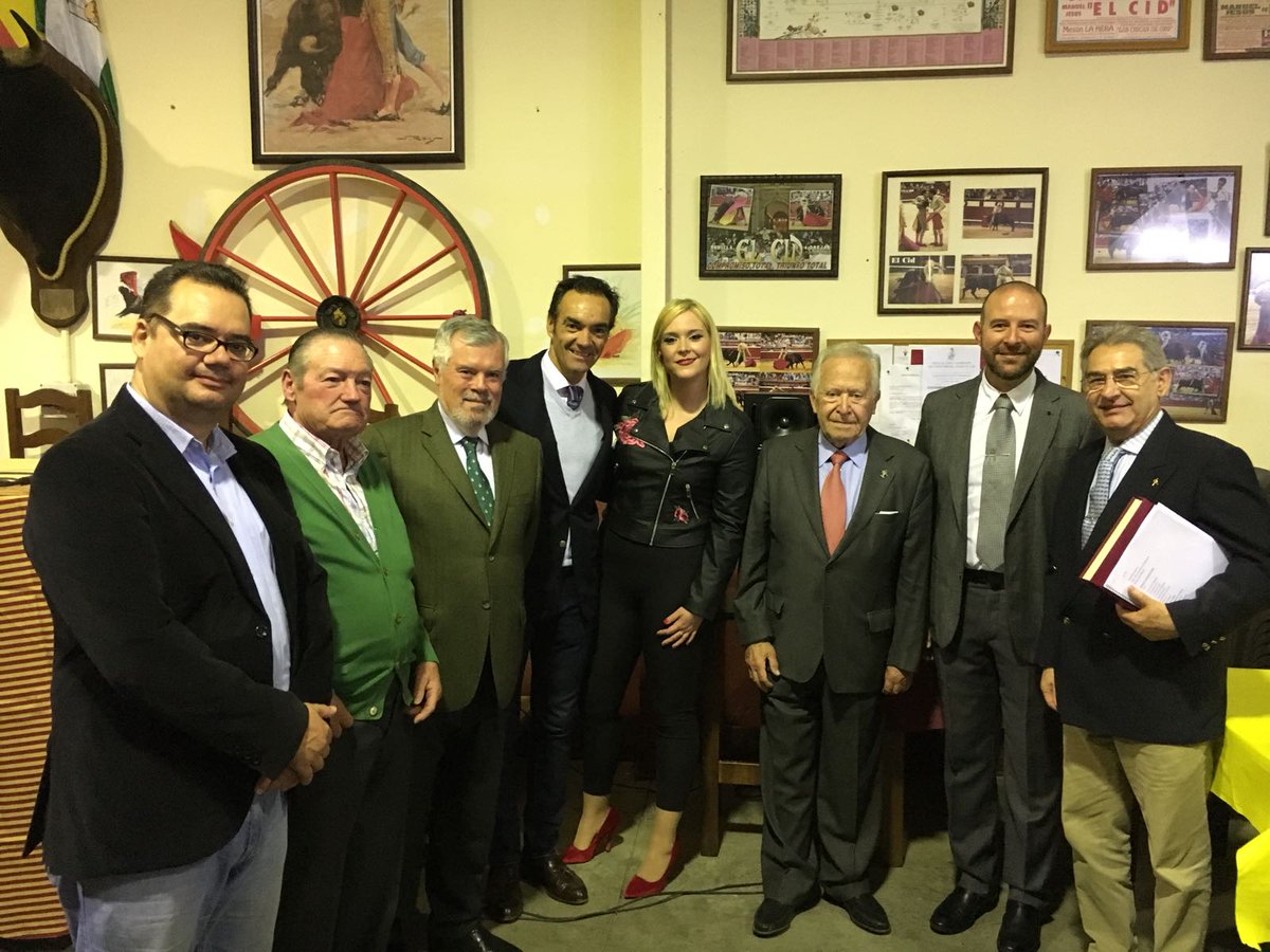El Carmen de Salteras (@carmendsalteras) on Twitter photo Presentado con gran éxito nuestro Proyecto "La Voz del Pasodoble" que comenzamos con <a href="/MJElCid/">Manuel Jesús Cid</a> y letra de D.José Luís Garrido Bustamante y con la intervención de <a href="/carloscrivell/">Carlos Crivell</a>. Presentado con gran éxito nuestro Proyecto "La Voz del Pasodoble" que comenzamos con <a href="/MJElCid/">Manuel Jesús Cid</a> y letra de D.José Luís Garrido Bustamante y con la intervención de <a href="/carloscrivell/">Carlos Crivell</a>.