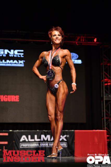 #FlexFriday !
.
A week since the King Kong Classic and still feeling AMAZING 
. #teamkitty  #andrewnattypro #katfigurepro