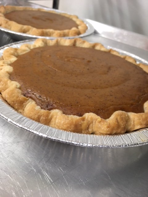 Ky's Seasonal Sweets Pop Up is underway! #PumpkinPie #VeganPie  Available at the kitchen now through #Thanksgiving #veganbaking @ChiVeganMania Please  RT