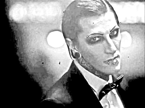Bonafidesoteric's tweet photo. @Gaiapatra Help me get your other form, @ChrisMotionless, to admit he isn't human. I need an expert, Miss FBI... Here's some slit-eye evidence to get you started! vampirebabe@bellair.net #letschangethisworld https://t.co/fdsPKI2Hob