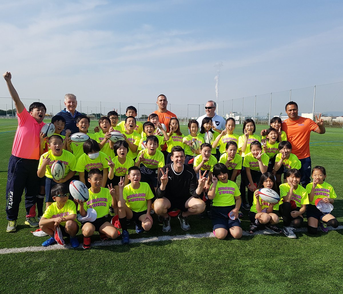 TokiServices's tweet image. Higashi at our Toki Rugby Skills Day Event at J-GREEN🏉

@Wellington_NZ Mayor @justin_lester was awesome getting active with the kids and helping them enjoy their first ever rugby experience 
#legend #GOAT 🐐
Peace peeps ✌
#TOKI
#TokiJapan 🇯🇵
#wellington  #japan #RWC