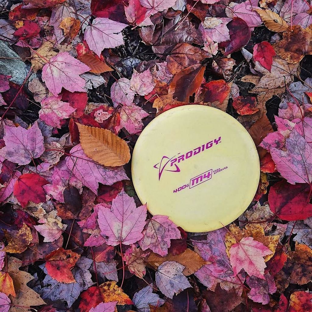 ProdigyDisc's tweet photo. Enjoy those rounds this weekend folks! Which disc do you think will be clutch for you? @alleyburns86875 says her “M4 is perfect for carving lines through the woods”🌲🌳
•
•
#prodigydisc #discgolf #throwprodigy #prodigym4 #prodigymidrange #prodigyfb https://t.co/xtOHwhTfYX https://t.co/aAMRTbXXYg
