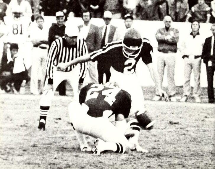 MSUhistory's tweet photo. On this day in 1984- With 1:15 left, Artie Cosby made this 27yd FG to beat #9 LSU, 16-14, preventing the Tigers from winning the SEC Title. https://t.co/hyfa0y6Zee