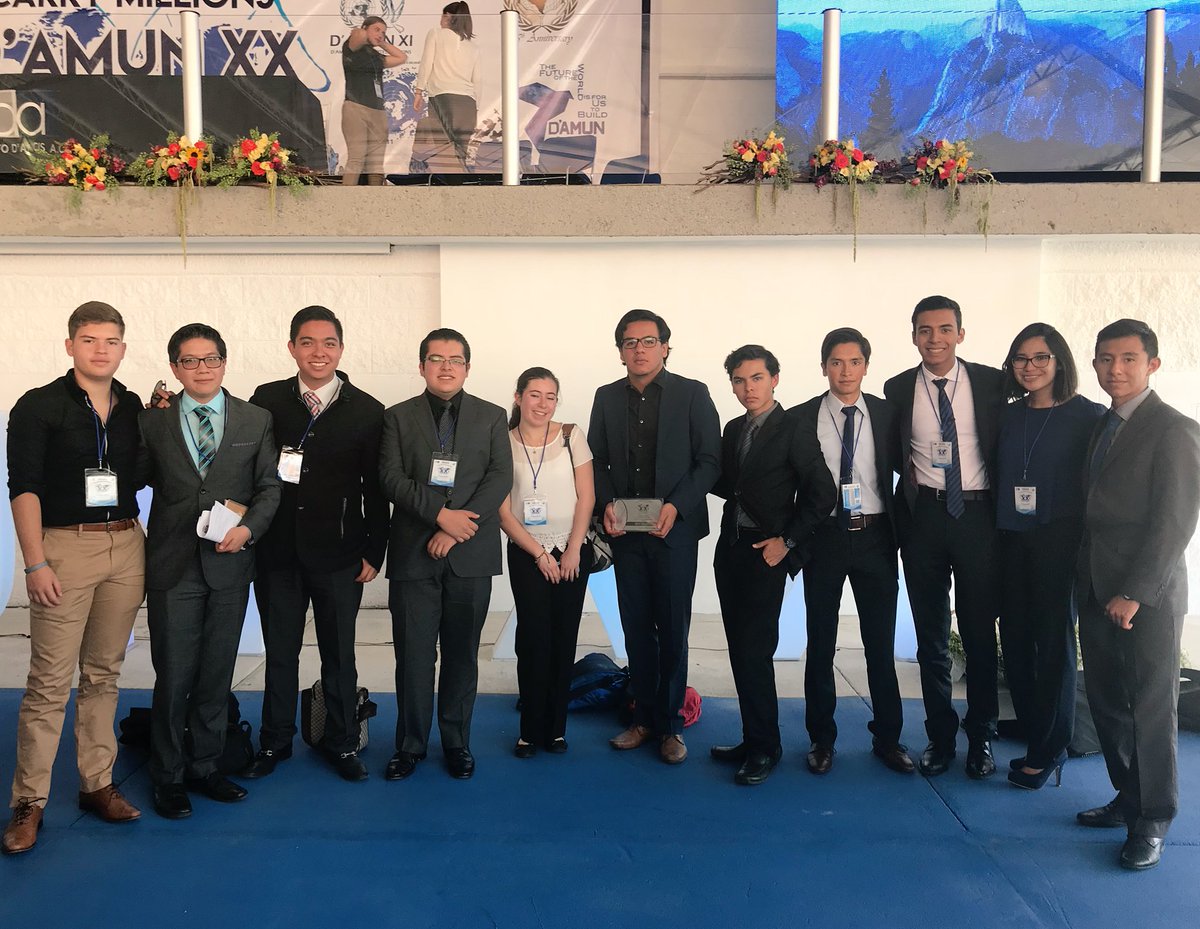 MUNTCP's tweet photo. Muchas felicidades a nuestra delegación por su activa participación en el #DAMUNXX, gracias por representar a la @PrepatecPue y al @TECenPUE y poner su nombre en alto.
Un reconocimiento especial a Kevin Jiménez y a Diego Hernández por sus premios.
#OrgulloTec #OrgulloMUNTCP https://t.co/SvWNpE4i9R