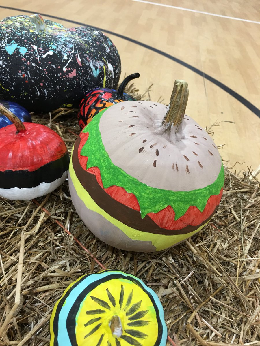 PeroCollections's tweet photo. My students decorated some pumpkins for parent night @stephengpeters #sandersmiddleschool #arteducation #L55 more pics https://t.co/3OBCV3RCOZ