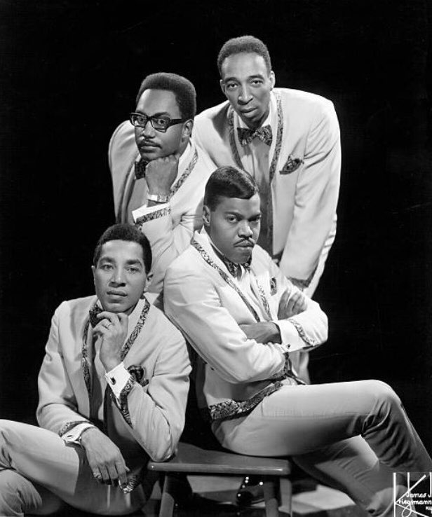 Happy Birthday Pete Moore (November 19, 1930) singer of The Miracles.

 