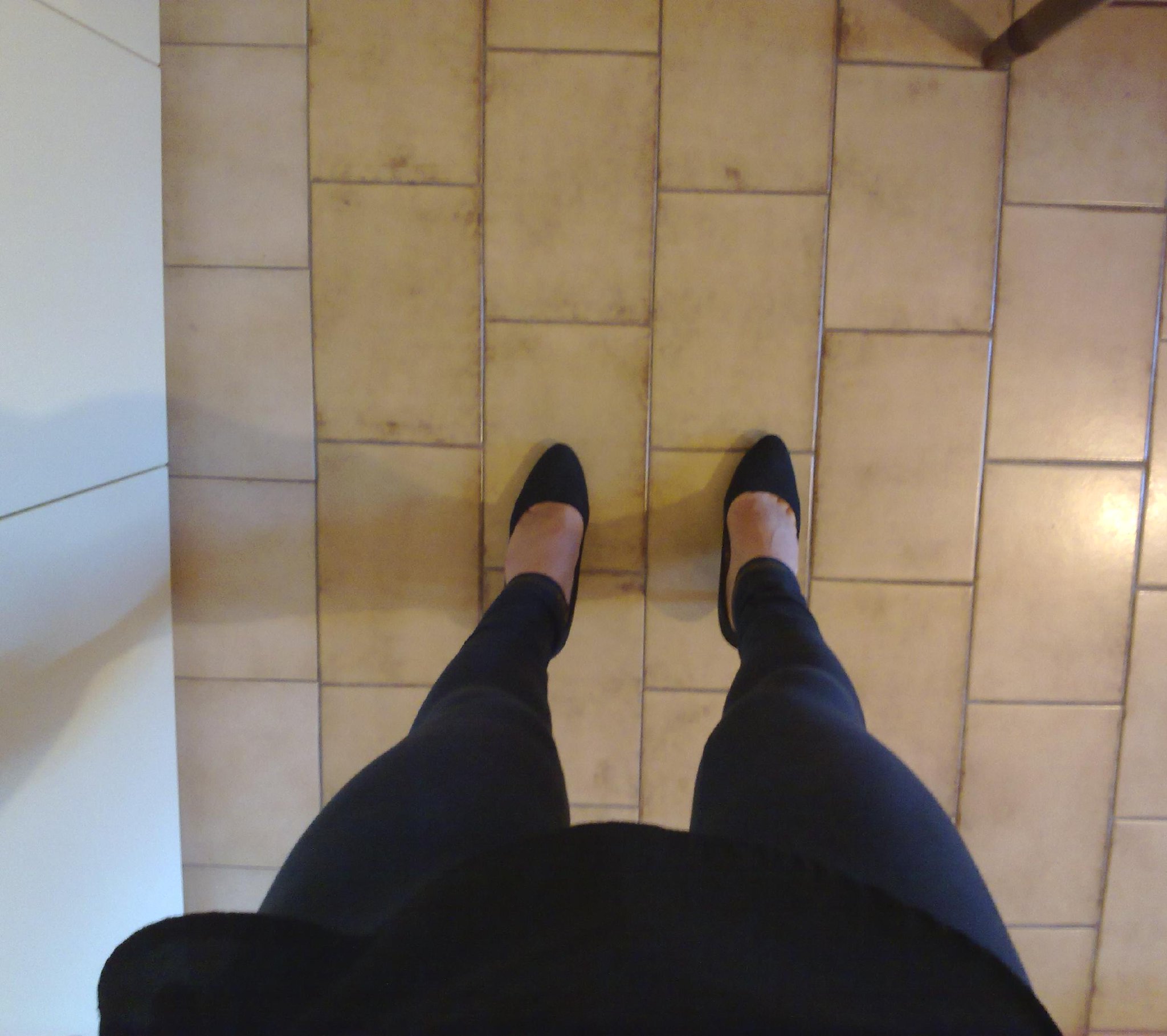 3 pic. PEEP TOE - SANDALS or STILETTO...??? #feet #shoes #peeptoe #stiletto #pumps #sandals #transvestite #trap #sissy #trav #crossdresser #transgender #trans #transexual #legs #highheels #heels #juliacool #jeggings #denim #jeans #barefeet #toenails #turqoisenails https://t.co/AMEdGZwCkb