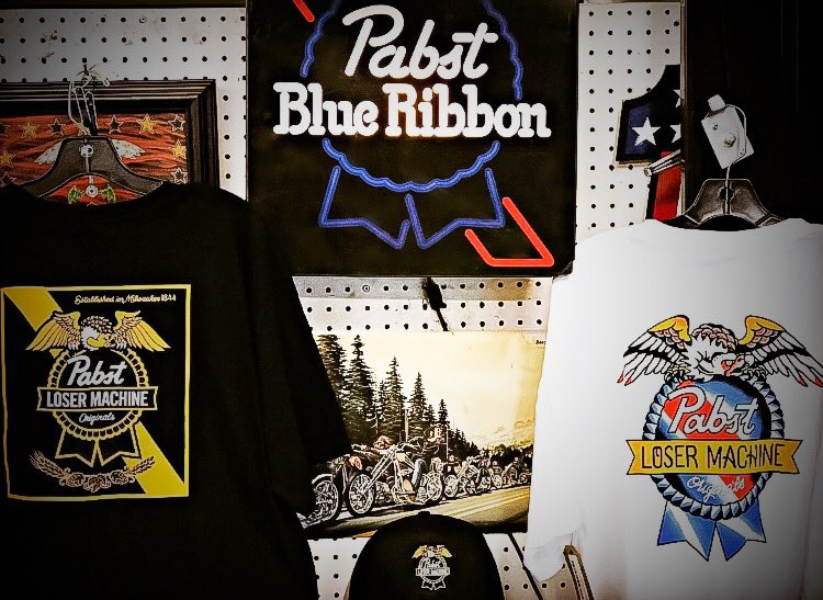 ctaylorHRHD's tweet photo. @PabstBlueRibbon is at @HamptonRoadsHD come to the custom corner to check it out! #pabstblueribbon #losermachine #hd #hamptonroads https://t.co/B3aWuBeYYP