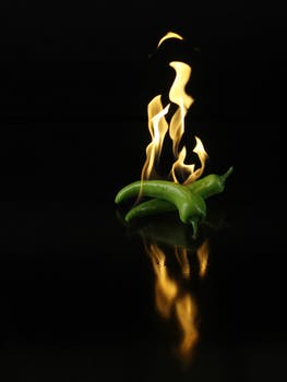 ReadersTulbagh's tweet photo. Hot or not? Capsaicin is a chemical compound, found in peppers that tricks your sensory nerves causing you to feel like your mouth is being burned. 
#funfactfriday #chillipeppers #spicyfoods #foodiefriday
@Winelands @MariusSoU https://t.co/77awCeT5VL