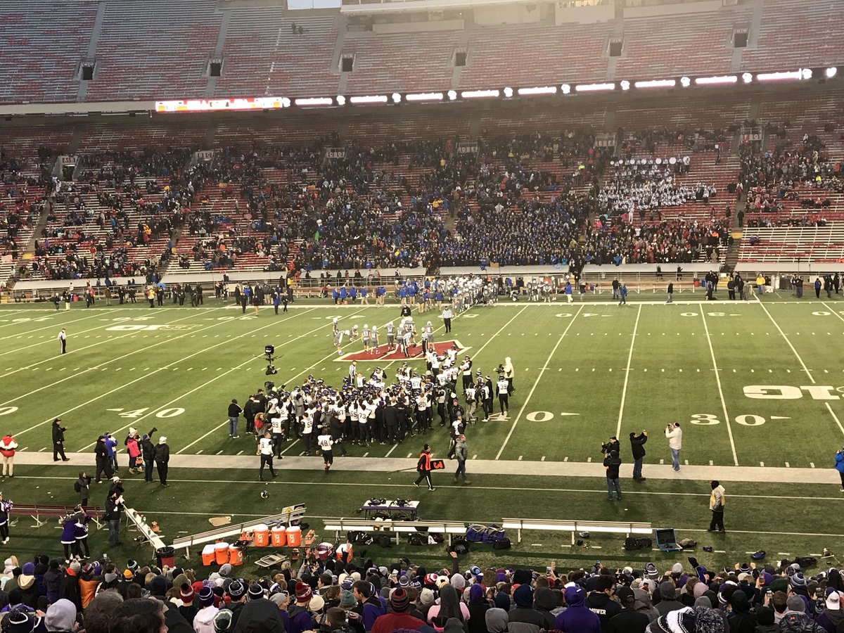 DubC22Connor's tweet photo. #StateChamps https://t.co/aT7ipDMb6O