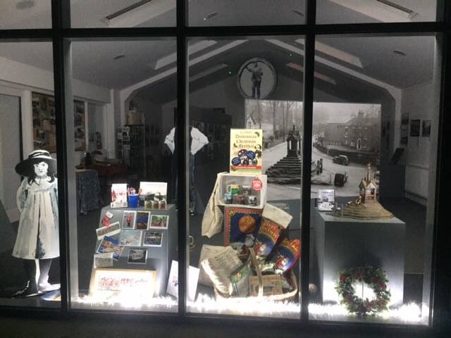 On Saturday 18 Nov, 12 till 4, we’ll have a workshop for parents and children to produce #Christmas decorations for the centre’s new tree! #Lymm #Warrington #Cheshire