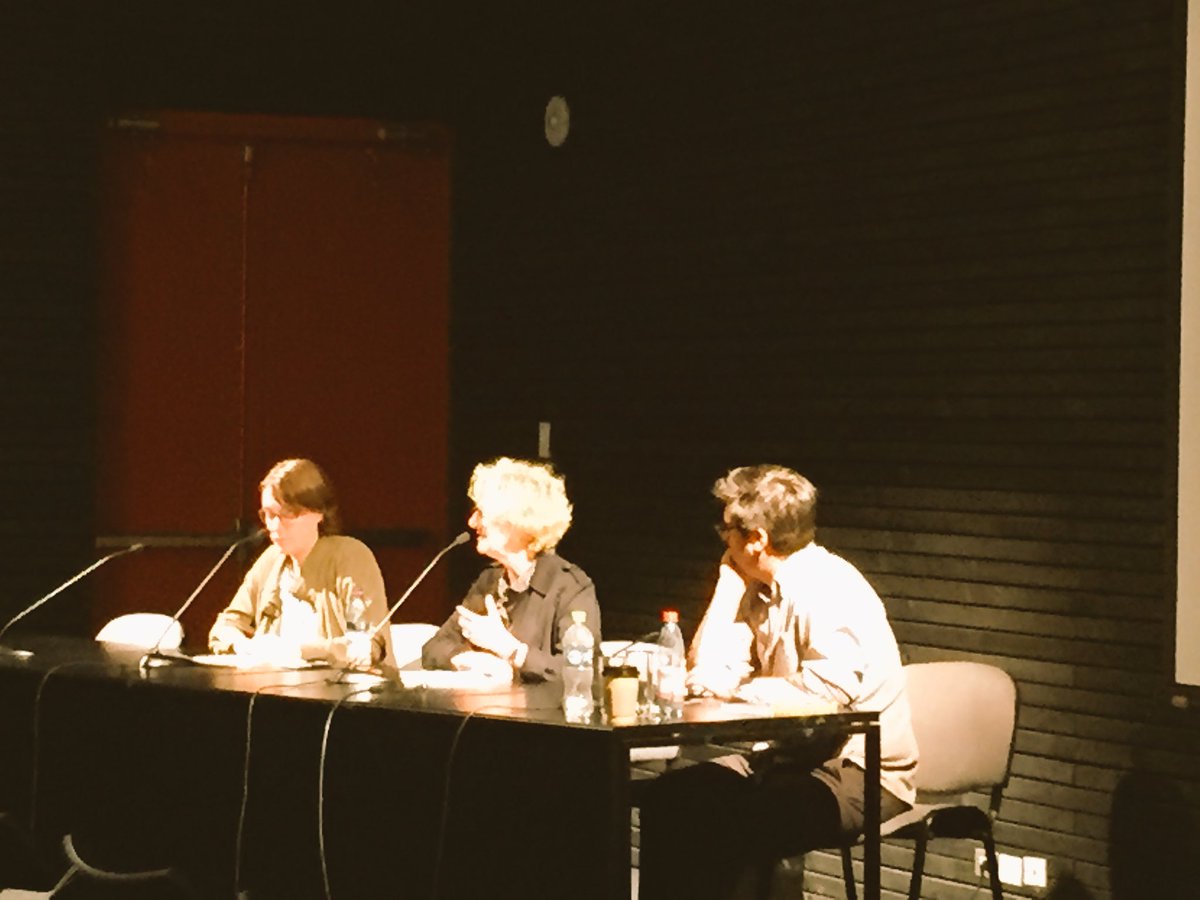 NicoSanhuezaro's tweet photo. An inspiring conversation about experiments and materials with profesor Gay Hawkins @NoortjeMarres and @tomasariztia in the @KCE2017 #KCE2017 https://t.co/ysFSJ7pikS