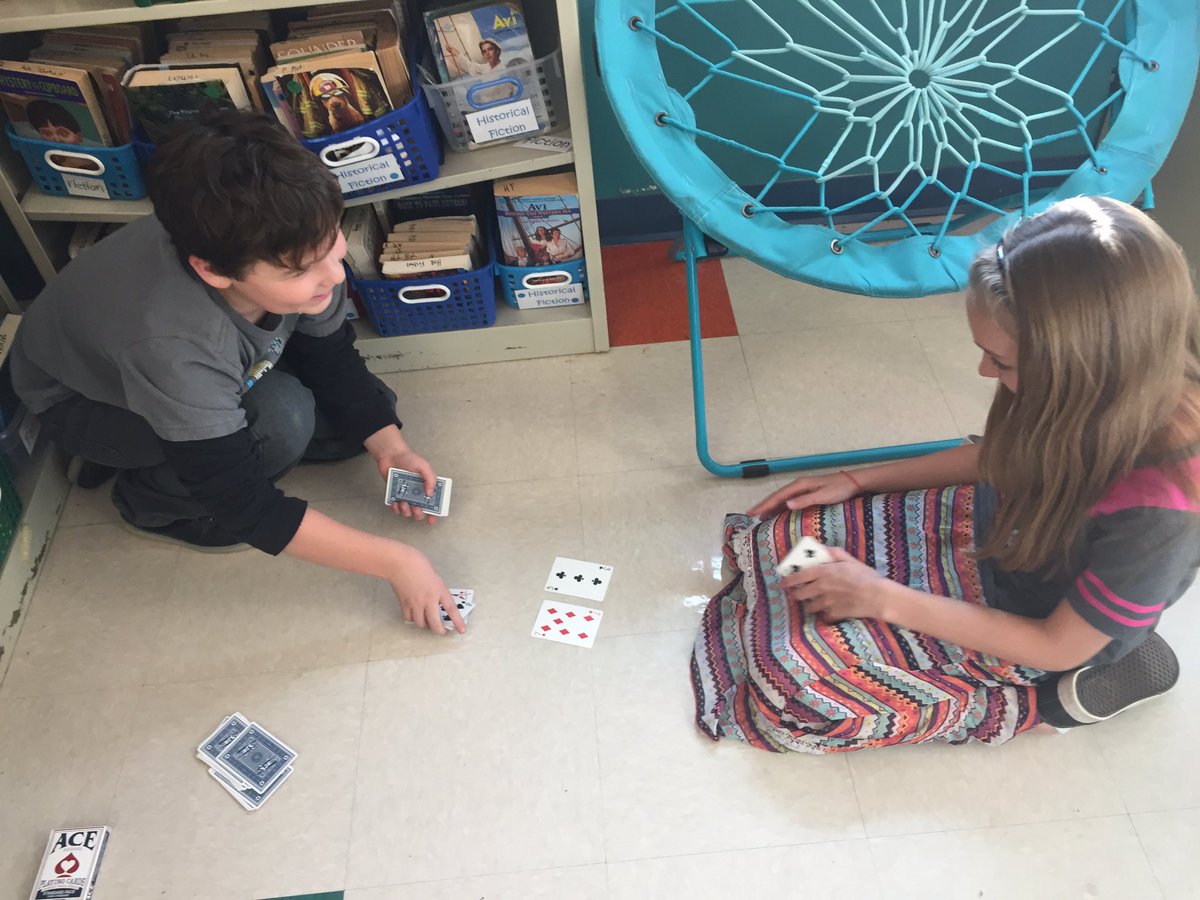 JohnsonSNIS133's tweet photo. Fun building math fluency! πͺπ»π’βοΈ#mathpowertowers #multiplicationwar https://t.co/e77OfI5sG7