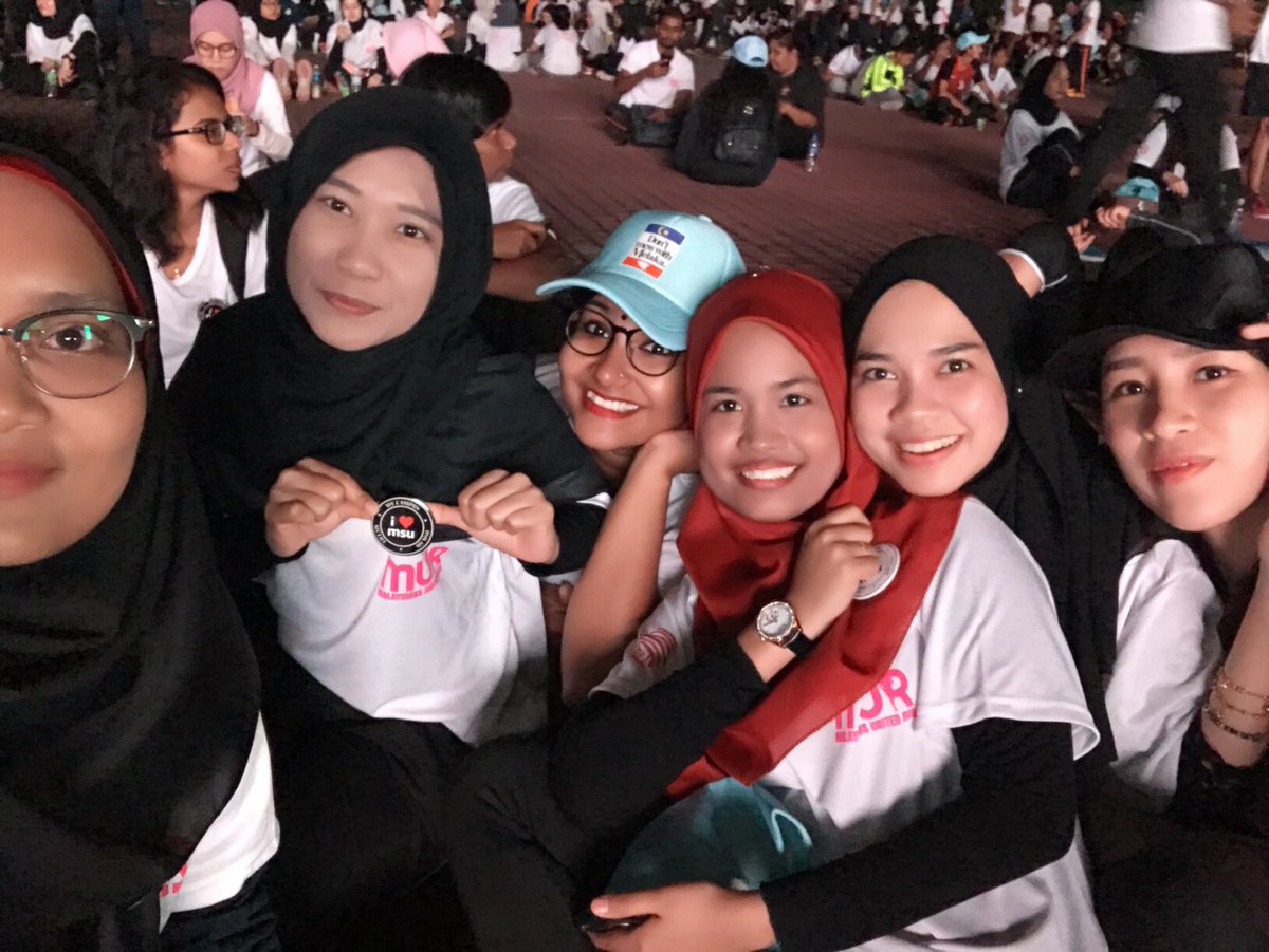 stinrlxn's tweet photo. MSU di HatiKu ! Let’s Light Up our Children’s Future ! @MSUmalaysia #MUR2017 #msumalaysia #Biomedicalstudent https://t.co/7KeihcU2jM