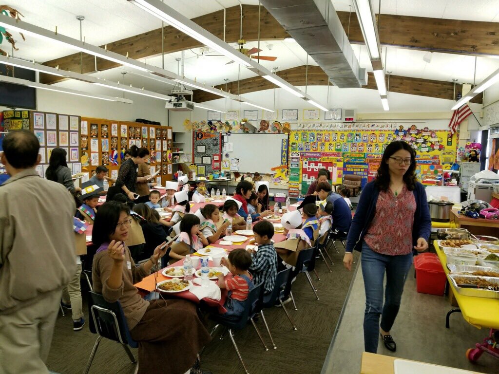 Lots of Thanksgiving celebrations at Holly Ave #HollyAve #HappyThanksgiving <a href="/ArcadiaUnified/">Arcadia Unified</a>