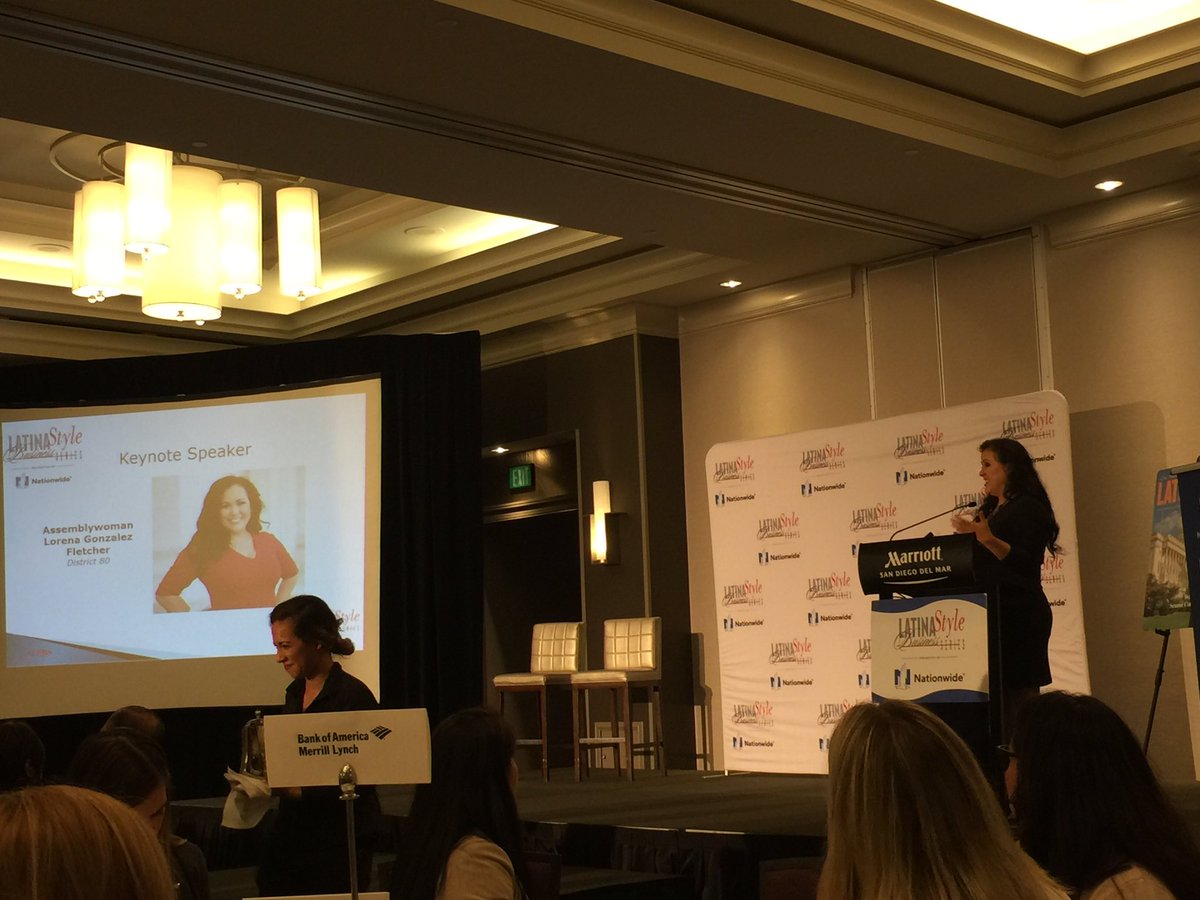alesotelosolis's tweet photo. Latina Entrepreneurs Unite! 👊🏽@LATINAStyleMag #NLBWA in the 🏡 #Network #BusinessOwner #LSBS #LipstickIsWarpaint https://t.co/W6JKXyTCoK