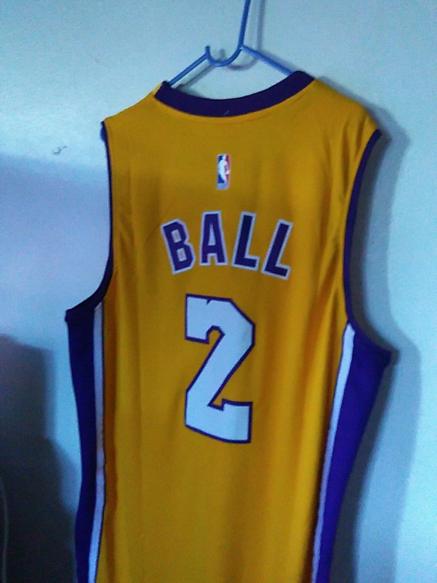 Anthony69831654's tweet photo. @bigballerbrand Still believe so I went and got this today!!! Come on Zo let's get them buckets!!!! https://t.co/Ek8kUROULF