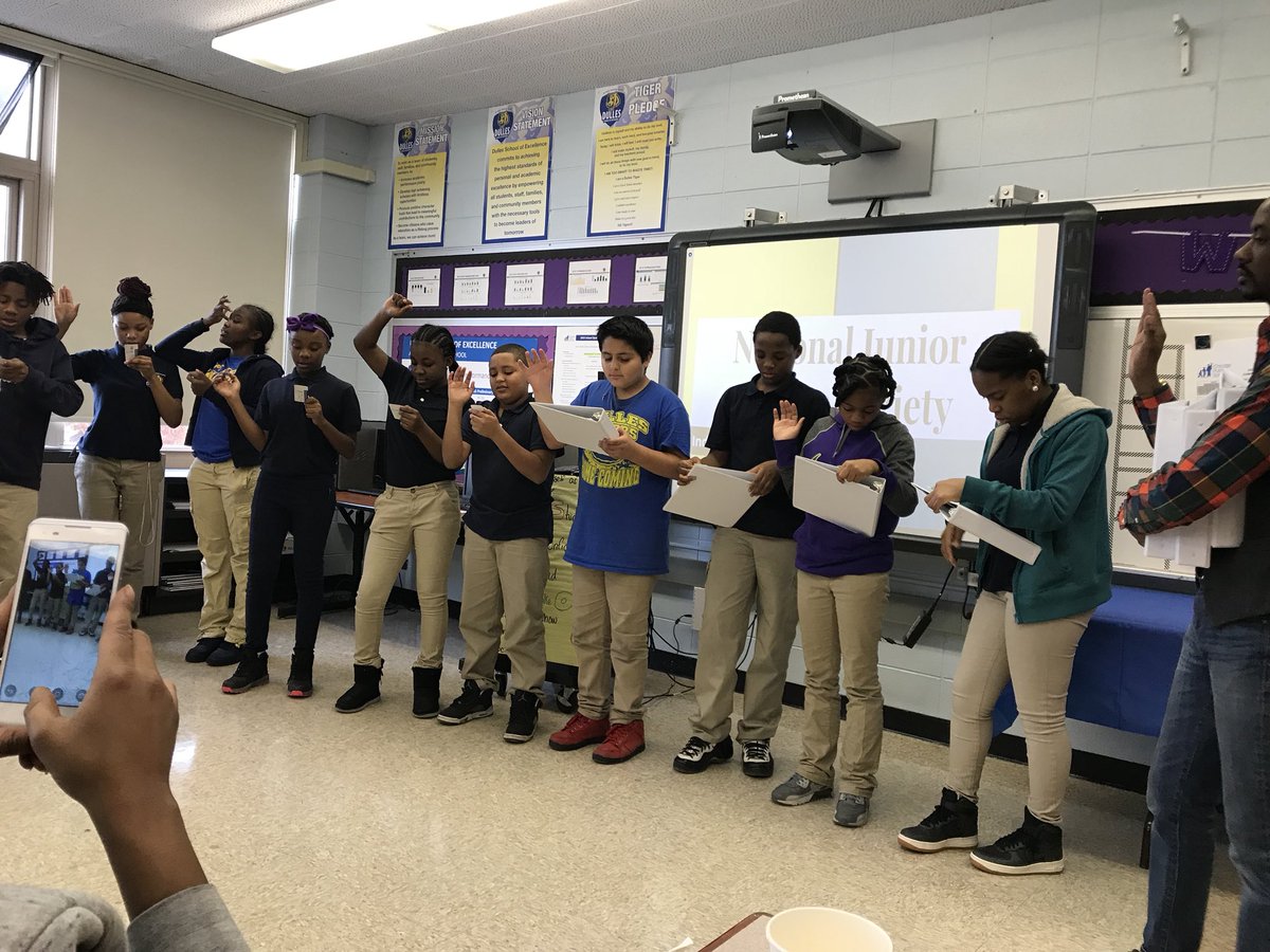 mbcorres's tweet photo. Dulles 1st ever induction ceremony 4 National Junior Honor Society. @RetweettheKpop VP of @BoganBengal79 NHS spoke about how it impacted her https://t.co/1HausWWGoe
