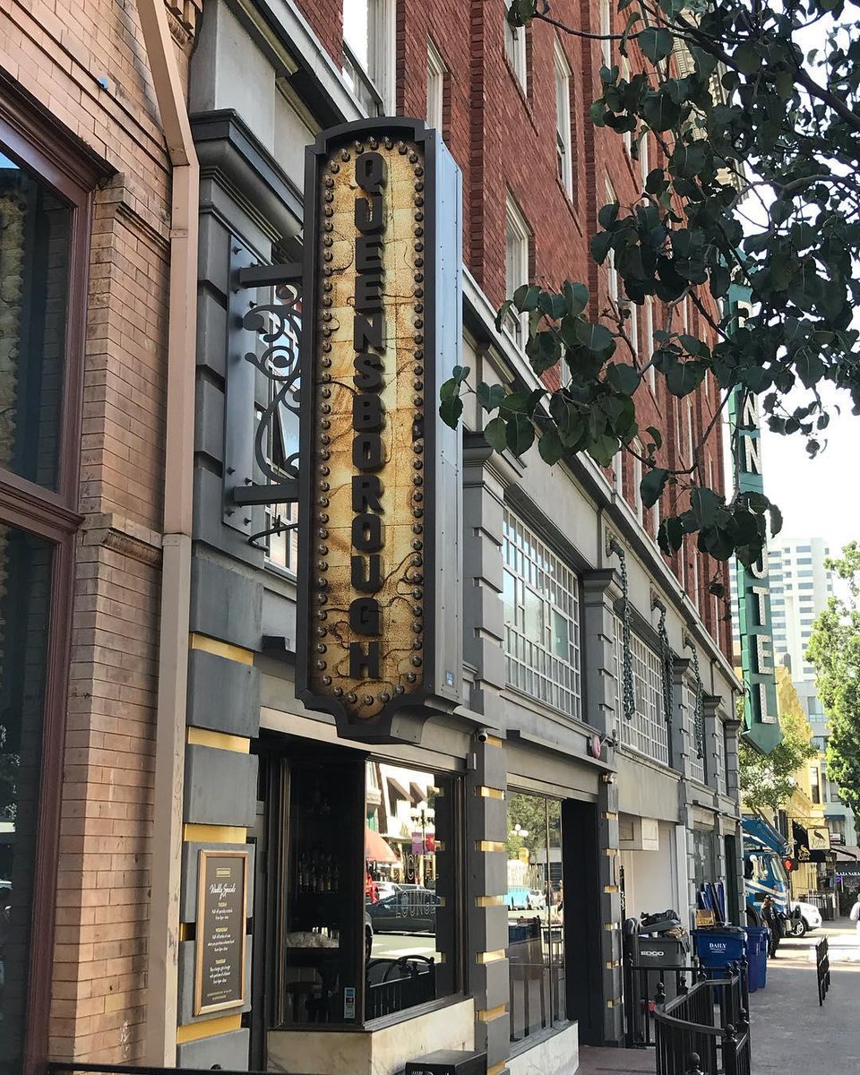 QueensboroughSD's tweet photo. A little piece of NYC in San Diego's Gaslamp Quarter https://t.co/Z86e58xz3y