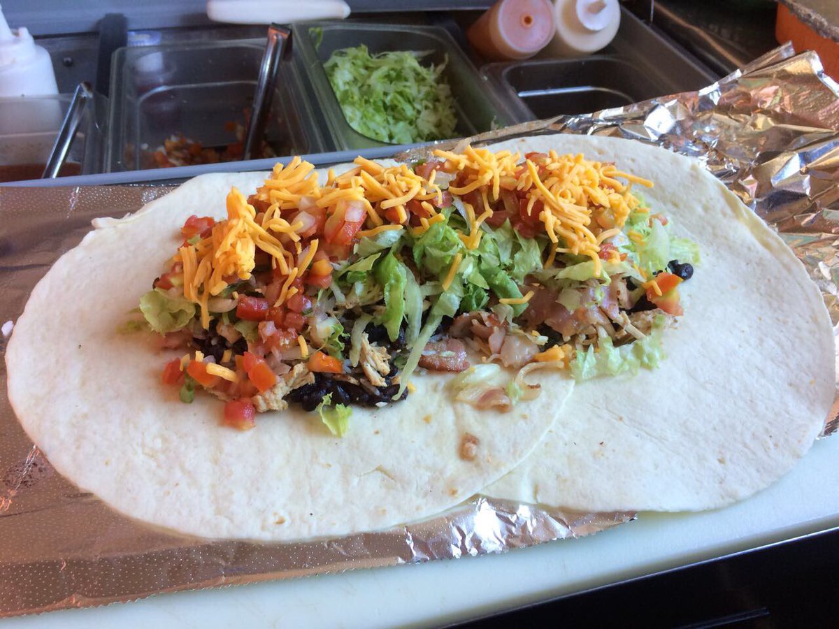 TacoStop_nic's tweet photo. Para los munchies de la madrugada 🌯😅🌅 https://t.co/nyd0MbPotk