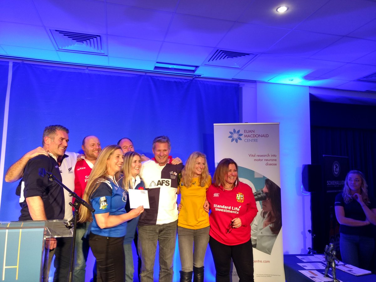 JustaSportsQuiz's tweet photo. #drumroll .... And the #JASQ17 Champions are...Kiwi Connection!! Congratulations to Sean &amp; Lynne Lineen &amp; team! Thank you to @BadgerandCo &amp; @Scotlandteam for their fabulous prize! #champions #winners #congratulations https://t.co/CaRhRsQQ5I