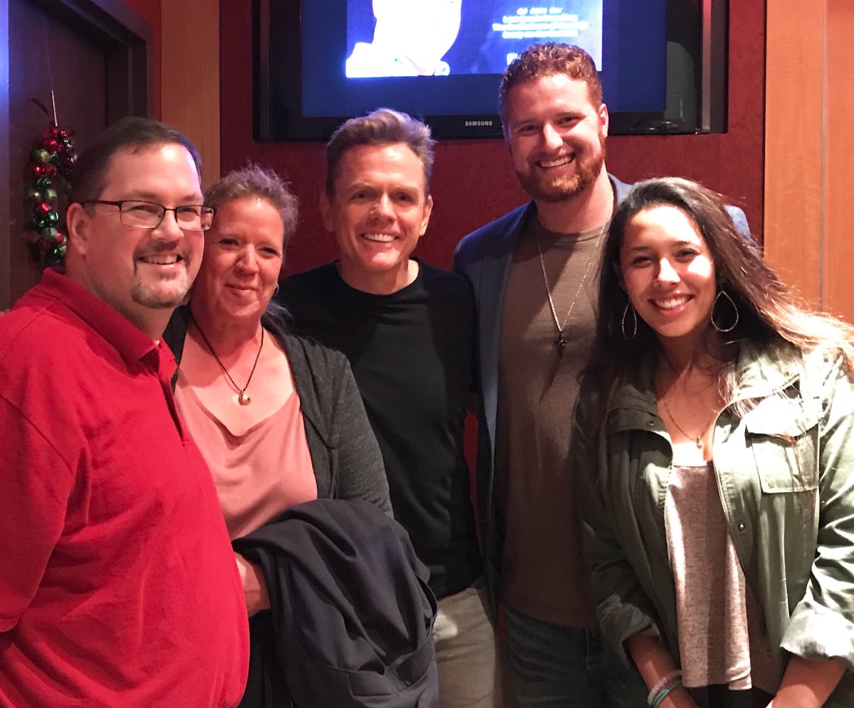 DeedleB71's tweet photo. @TitusNation tonight was awesome. Thanks for the laughs, &amp; taking some time. Can't wait to binge watch the box set. https://t.co/WN1VhwWytY