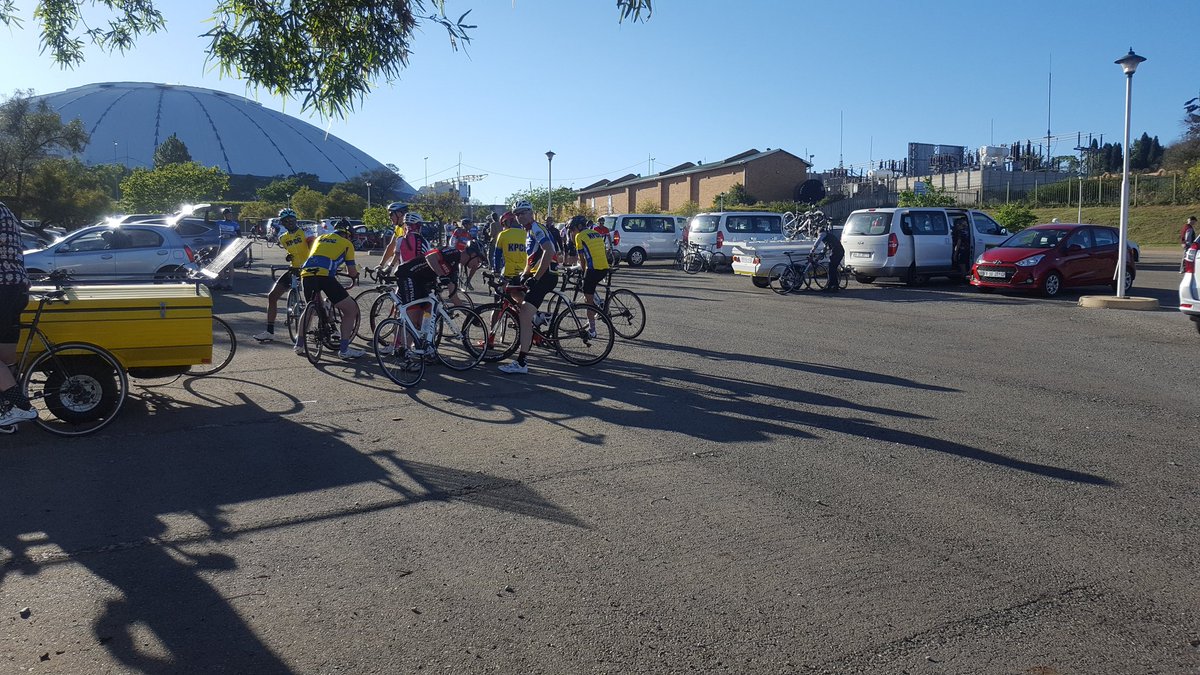 RideJoburg's tweet image. Great turn out for #CCTwitterRide @Ticketprodome this morning. You've got 16 minutes to get here if you want to join!!